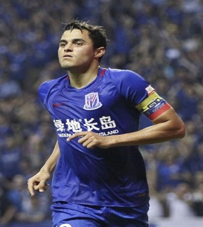 多图流：申花名宿莫雷诺现身球队主场并参观俱乐部基地