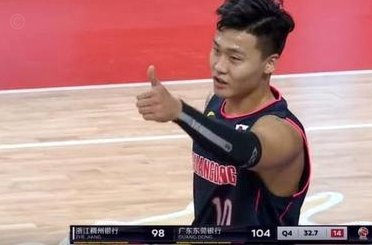 罗斯：明天比赛我不是主角，我只是代表浙江队对阵海港
