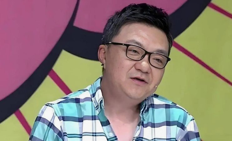 董路：足球场内外的一把双刃剑