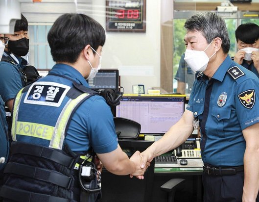 韩国警方突击搜查韩国足协办公室 调查洪明甫任命违规问题