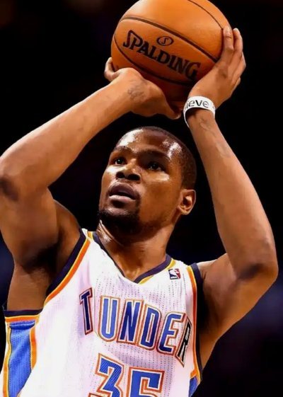 西甲裁判复盘节目迎来升级，引入AI技术识别争议瞬间