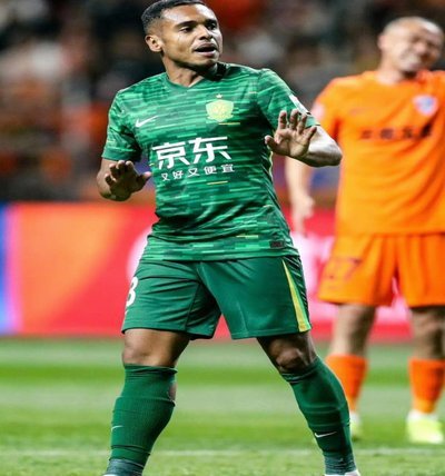 再下一城！法比奥助攻，曹永竞推射破门，国安2-0申花